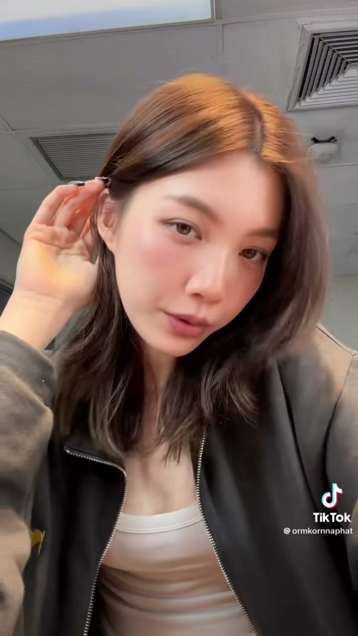 Orm更新TikTok：分享自然随性的近镜自拍