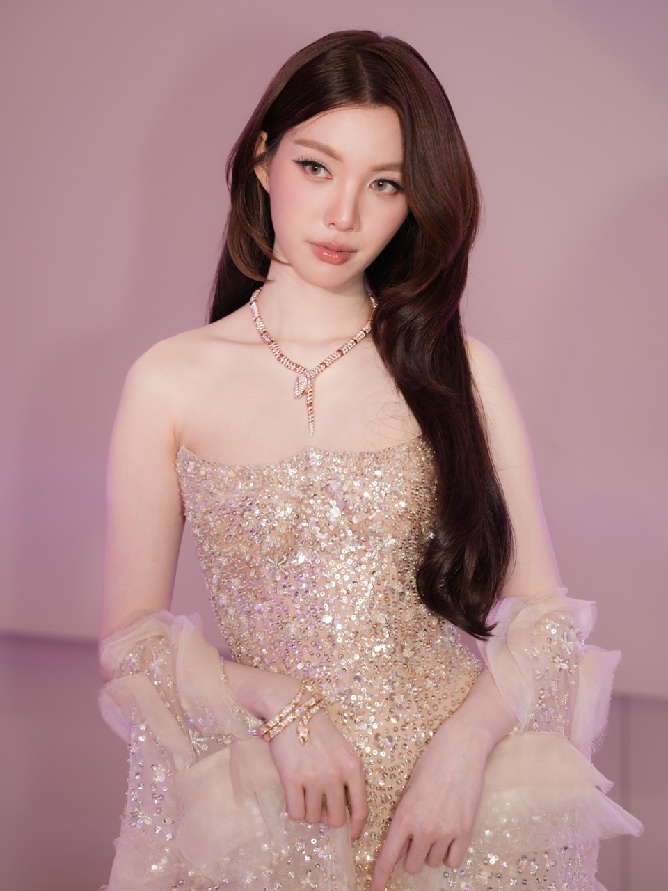 Orm Kornnaphat肖像